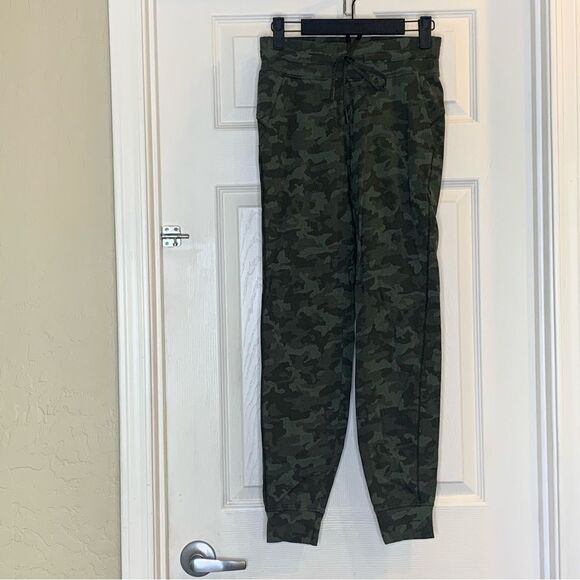 Lululemon Ready to Rulu Jogger 29" Heritage Camo Dark Olive Green Twill Size 4 - Picture 11 of 12